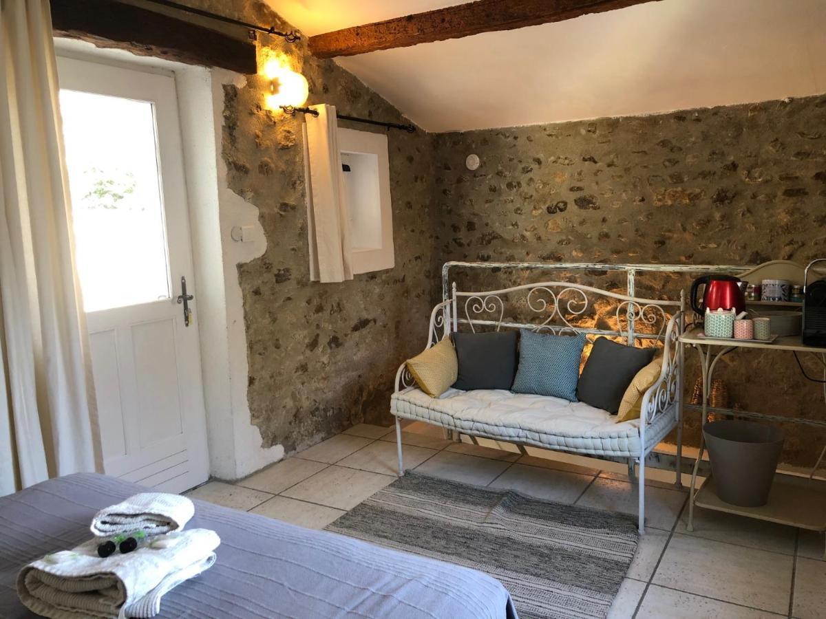 Chambre D'Hotes Lou Pataclet Charols Екстер'єр фото